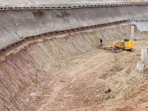 白水基坑边坡加固